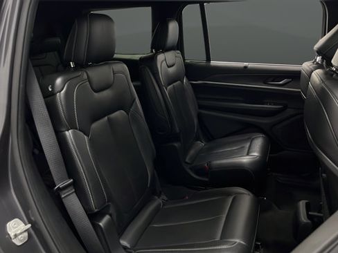 Used 2024 Jeep Grand Cherokee L Limited w/ Luxury Tech Group II AWD/4WD image 24