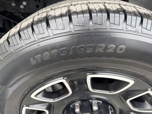 Used 2023 Ford F350 Platinum image 37