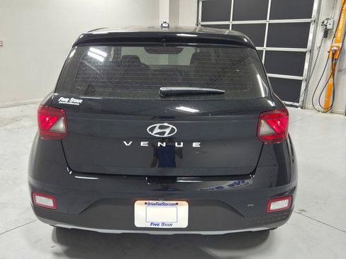 New 2026 Hyundai Venue SE FWD image 10