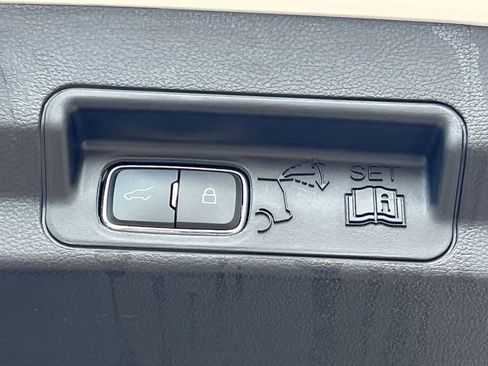 Used 2025 Ford Explorer Active w/ Active Comfort Package image 22