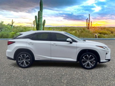 Used 2017 Lexus RX 450h AWD image 7