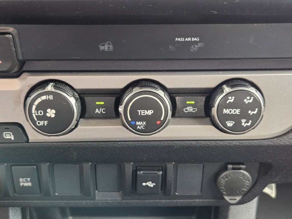 Used 2022 Toyota Tacoma SR RWD image 19