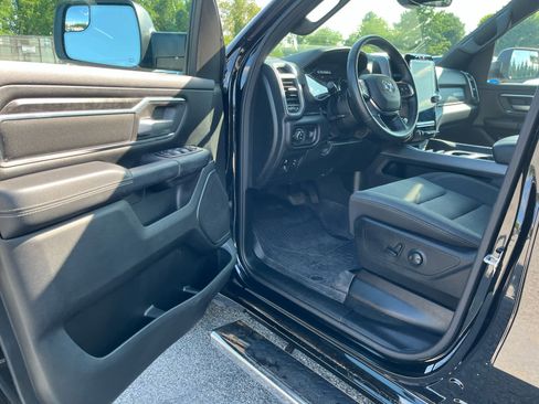 Used 2024 RAM 1500 Big Horn AWD/4WD image 9