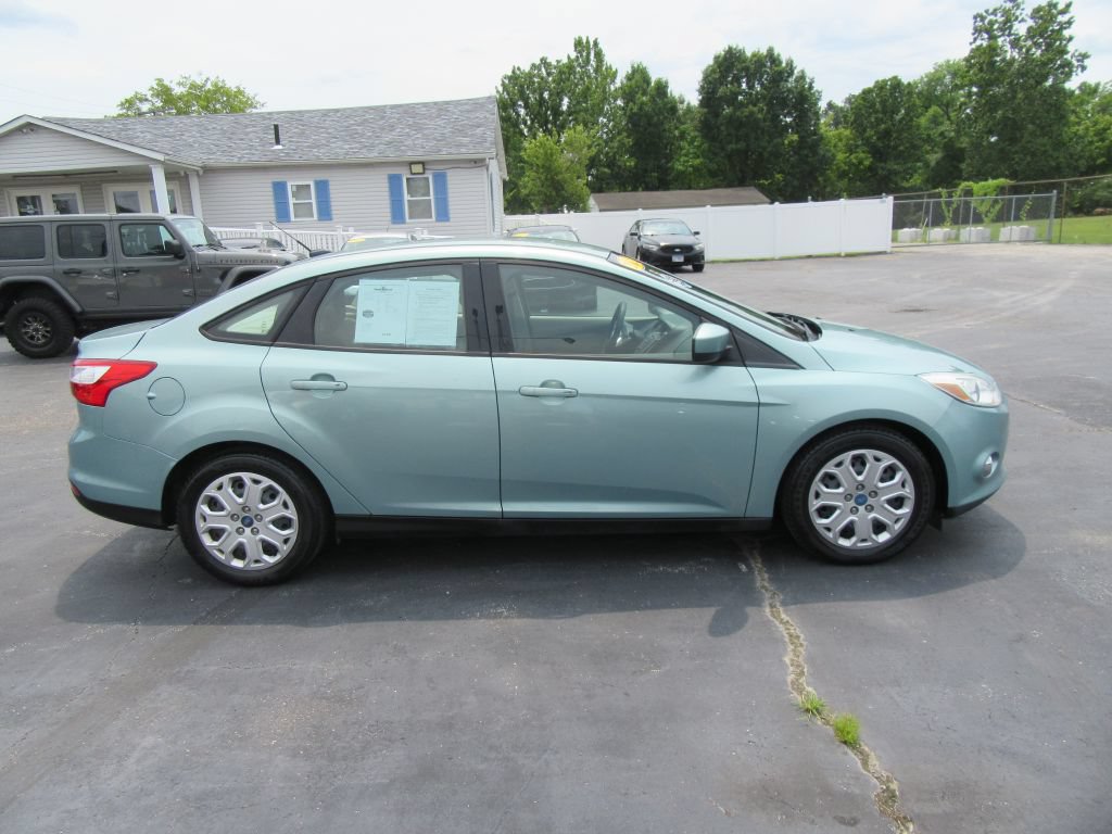 Used 2012 Ford Focus SE FWD image 4
