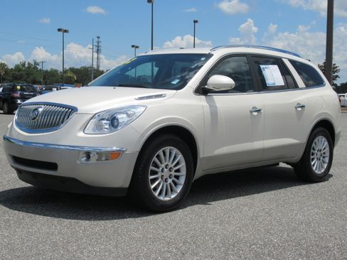 Used 2012 Buick Enclave Leather FWD image 3