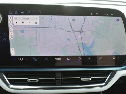 Used 2026 Chevrolet Equinox EV LT image 27