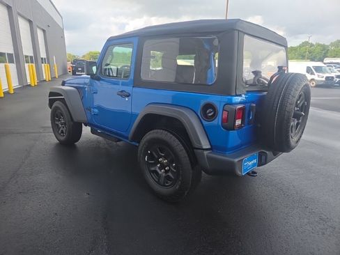 Used 2026 Jeep Wrangler Sport AWD/4WD image 7