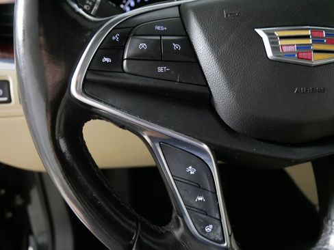 Used 2018 Cadillac XT5 Luxury w/ Driver Awareness Package AWD/4WD image 28