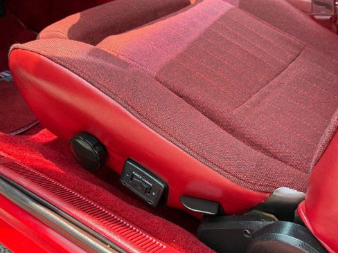 Used 1991 Ford Mustang LX RWD image 17