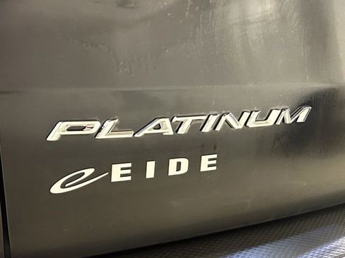 Used 2025 Ford Escape Platinum AWD/4WD image 29
