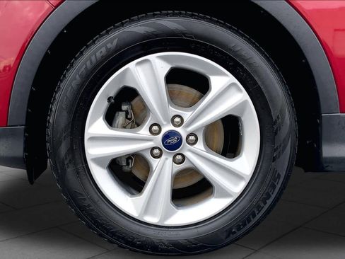 Used 2016 Ford Escape SE w/ Equipment Group 201A FWD image 9