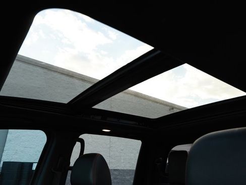 Used 2021 Nissan Titan PRO-4X w/ Pro-4x Convenience Package image 20