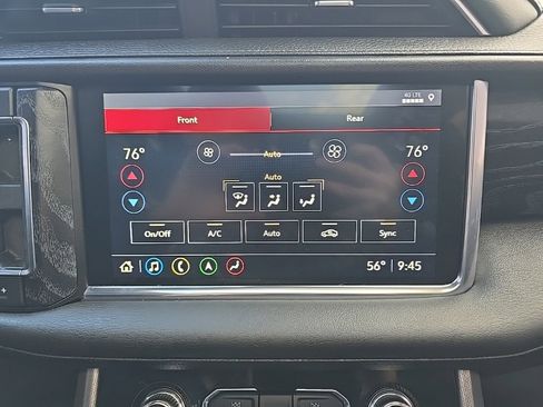 Used 2021 GMC Yukon Denali w/ Denali Premium Package image 28