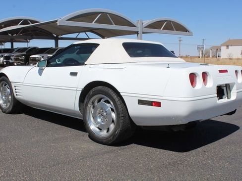 Used 1993 Chevrolet Corvette Convertible RWD image 5