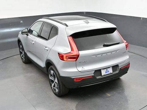 Used 2026 Volvo XC40 B5 Plus AWD/4WD image 21