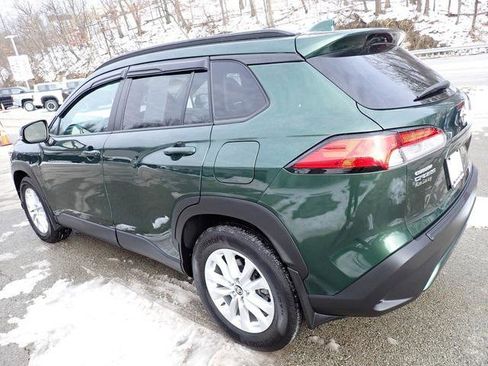 Certified 2023 Toyota Corolla Cross LE image 8