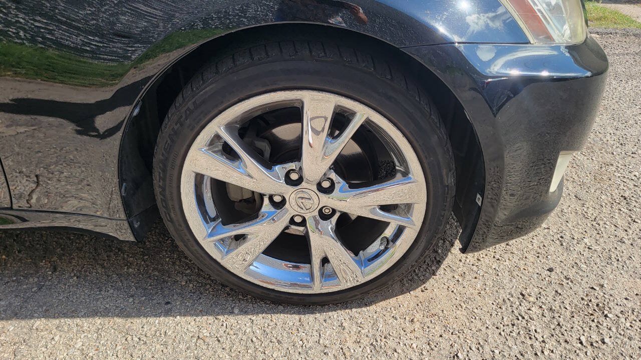 Used 2010 Lexus IS 250 w/ Preferred Accessory Package RWD image 12