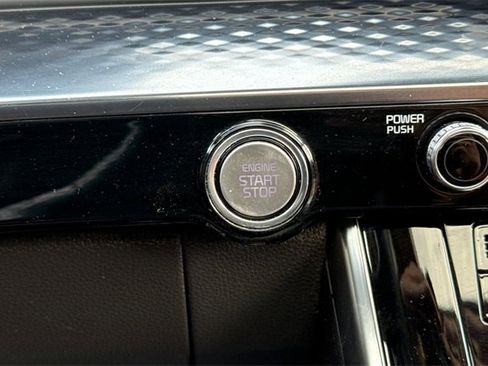 Certified 2022 Kia Carnival SX Prestige image 30