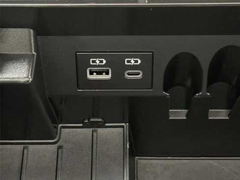 Certified 2023 Toyota Sequoia Capstone image 38