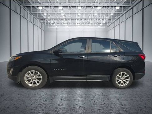 Used 2020 Chevrolet Equinox LS FWD image 3