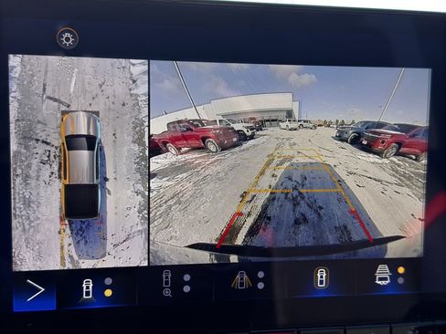 Used 2023 Chevrolet Colorado Z71 w/ Z71 Convenience Package 2 image 20