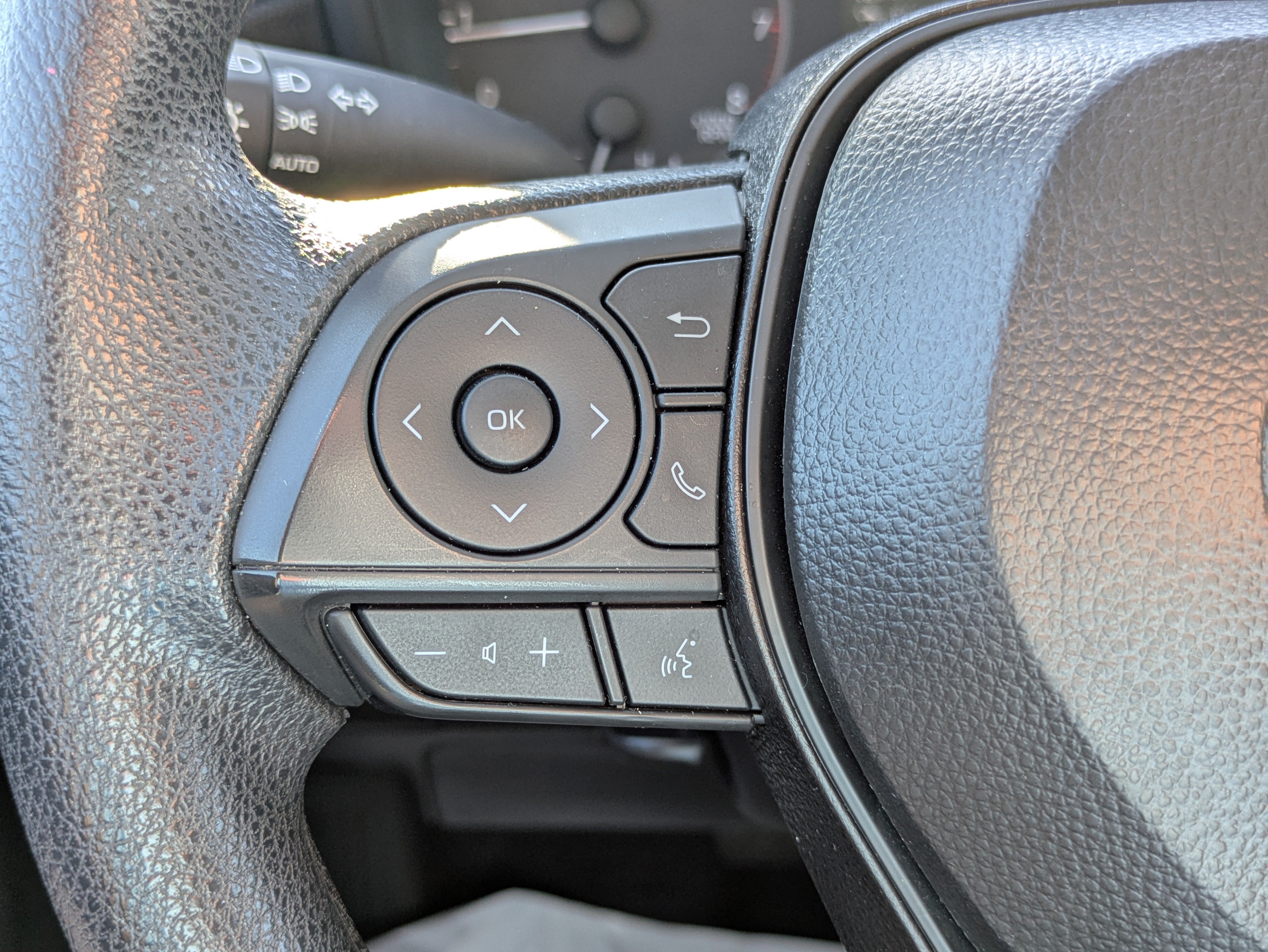 Certified 2025 Toyota Corolla LE FWD image 16