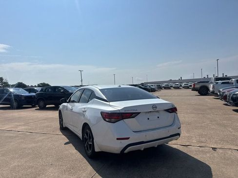 Certified 2024 Nissan Sentra SV FWD image 15