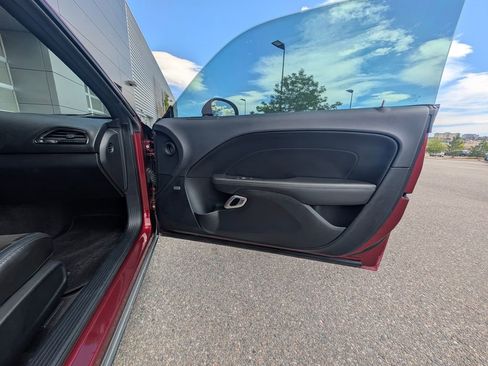 Used 2017 Dodge Challenger R/T Scat Pack w/ Leather Interior Group RWD image 11