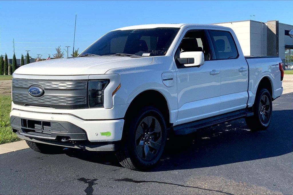 Used 2023 Ford F150 Lightning Lariat w/ Equipment Group 511A High AWD/4WD image 5