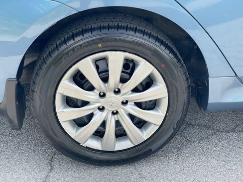 Used 2013 Toyota Corolla LE FWD image 15