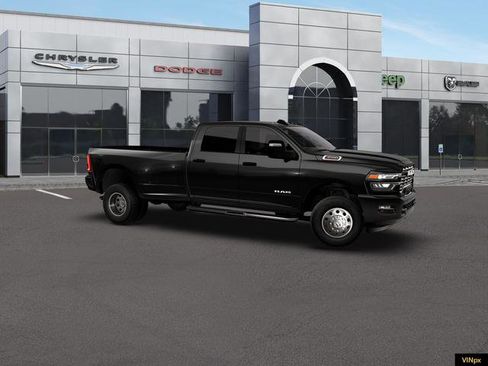 New 2026 RAM 3500 Big Horn AWD/4WD image 10