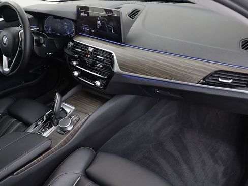 Used 2022 BMW 530e xDrive AWD/4WD image 20