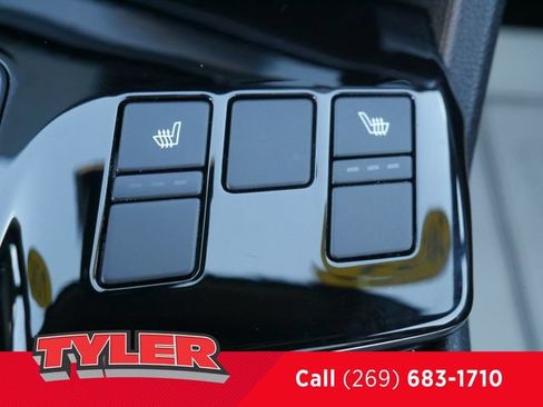 Used 2024 Kia Sportage X-Line w/ X-Line Premium Package AWD/4WD image 33