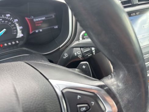 Used 2019 Ford Fusion SEL image 22