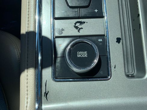 Used 2018 Ford Expedition Max XLT w/ Equipment Group 202A AWD/4WD image 27