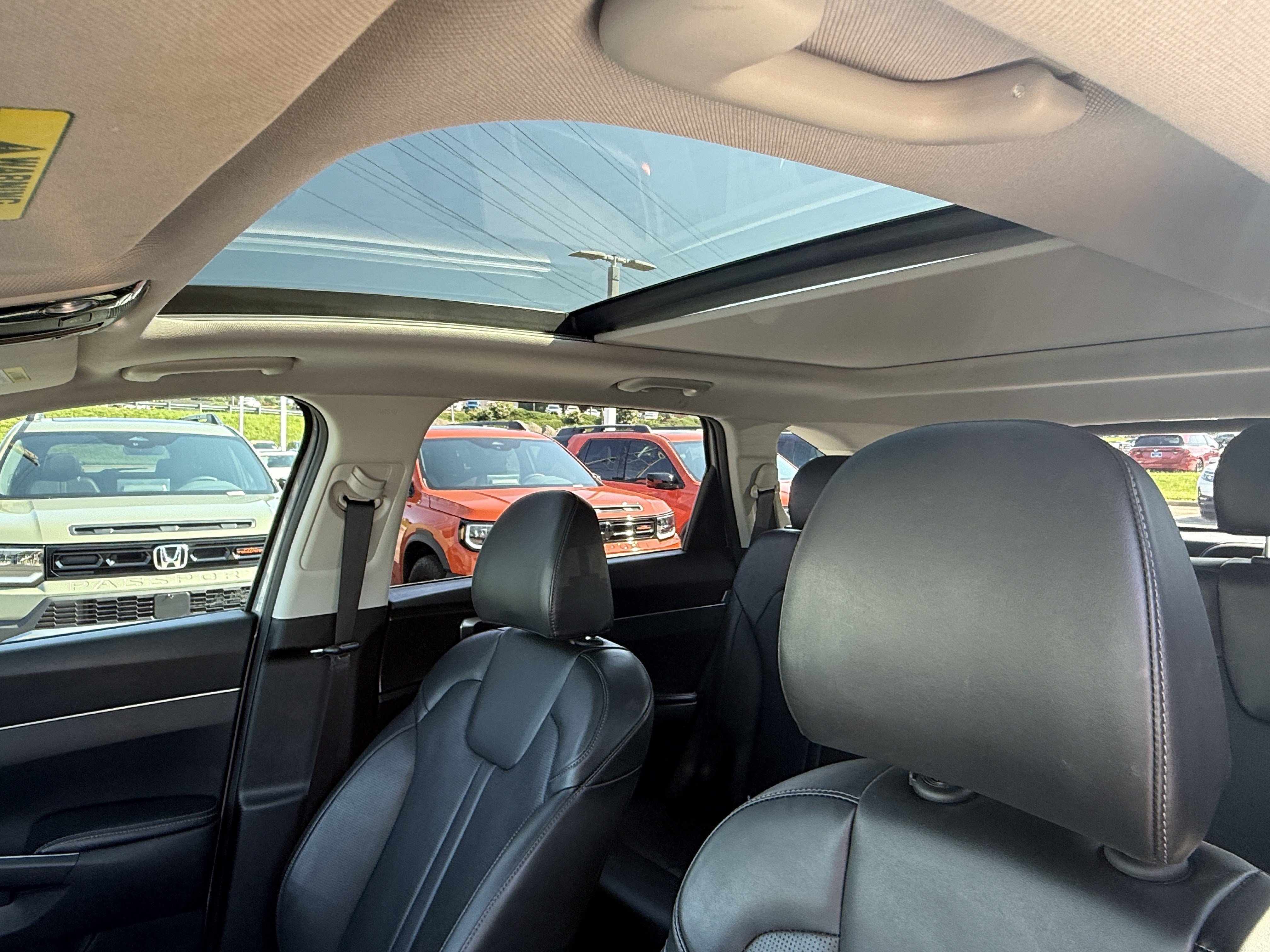 Used 2024 Kia Sorento EX w/ Panoramic Sunroof Package FWD image 28