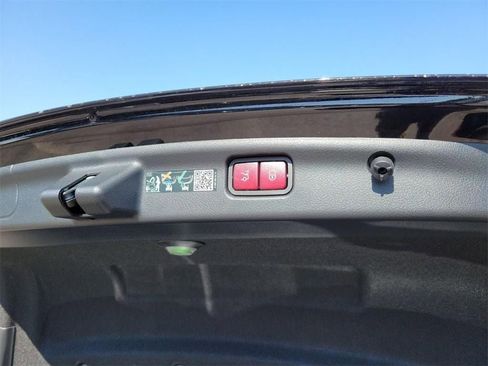 New 2025 Mercedes-Benz C 300 Sedan image 12