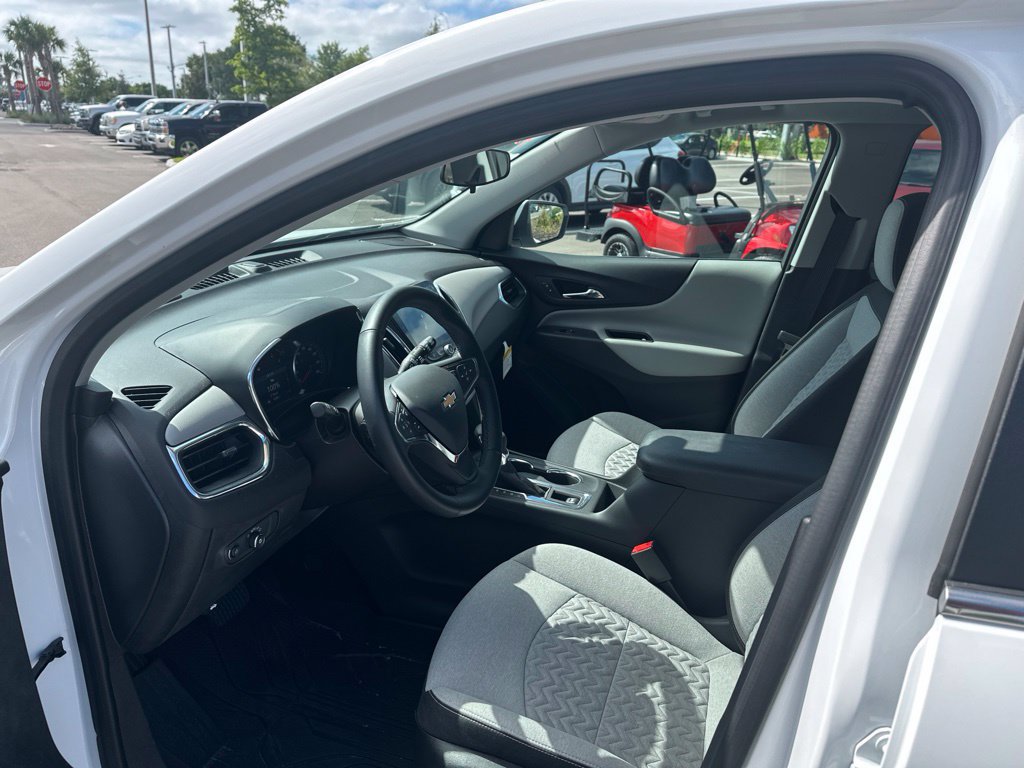 Used 2024 Chevrolet Equinox LT FWD image 12