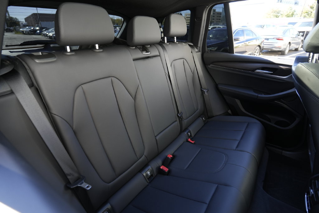 Used 2021 BMW X3 xDrive30e w/ Premium Package AWD/4WD image 29