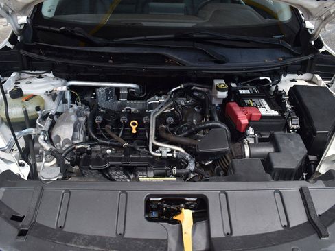 Used 2021 Nissan Rogue SV w/ Premium Package FWD image 22