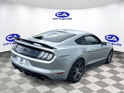 Used 2016 Ford Mustang Premium RWD image 4