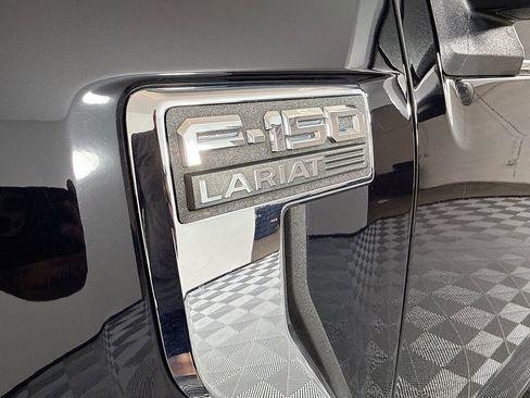 Used 2023 Ford F150 Lariat w/ Trailer Tow Package AWD/4WD image 9