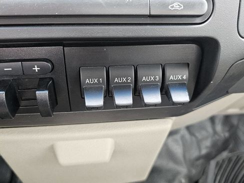 Used 2008 Ford F450 XL image 9