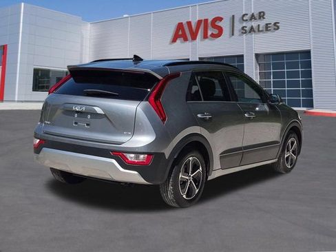 Used 2025 Kia Niro LX FWD image 6