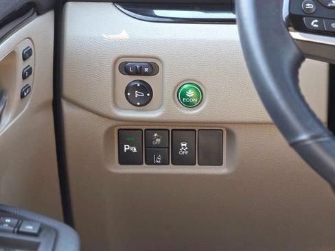 Used 2022 Honda Pilot Touring image 19