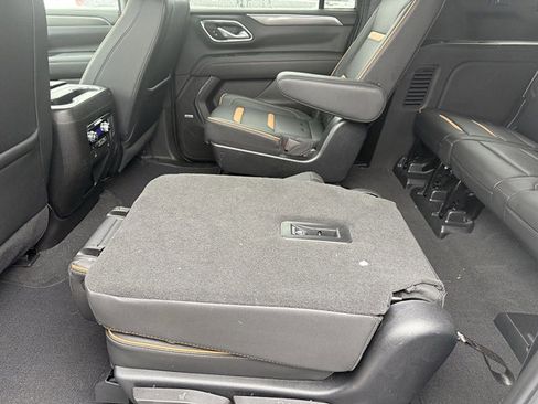 Used 2023 GMC Yukon XL AT4 image 20