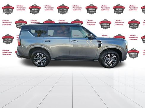 Used 2025 Nissan Armada Platinum image 7