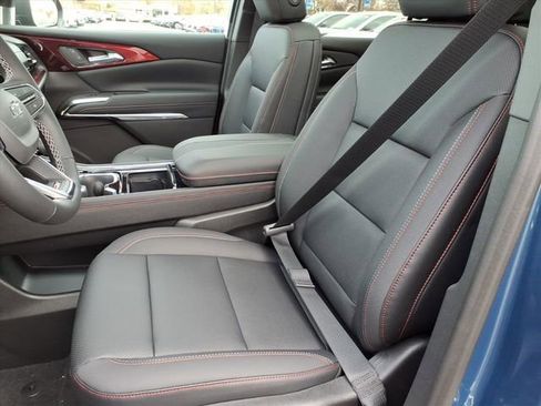 New 2026 Chevrolet Traverse Z71 w/ Enhanced Driving Package image 6