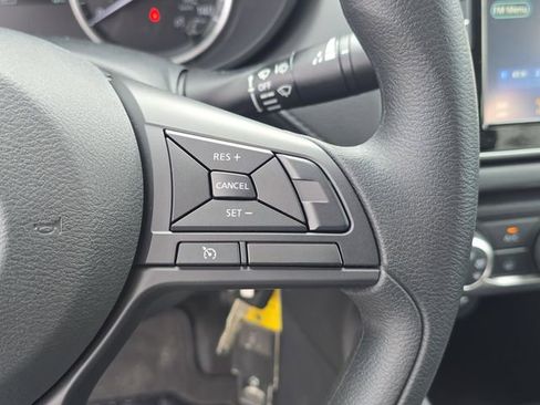 Used 2025 Nissan Versa S w/ Trunk Package FWD image 32