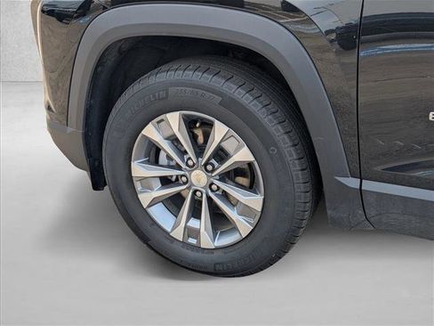Used 2025 Chevrolet Equinox LT AWD/4WD image 23